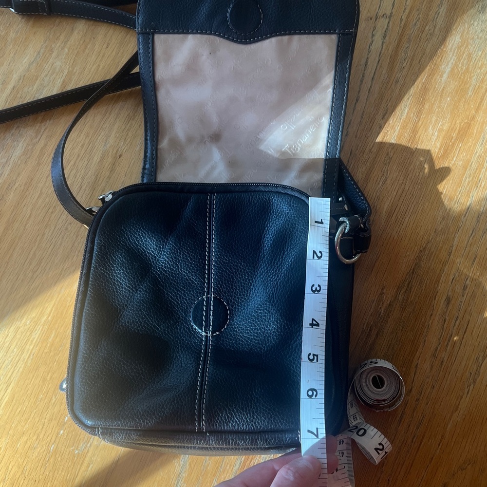 Tignanello cross body purse black leather - Picture 9 of 16